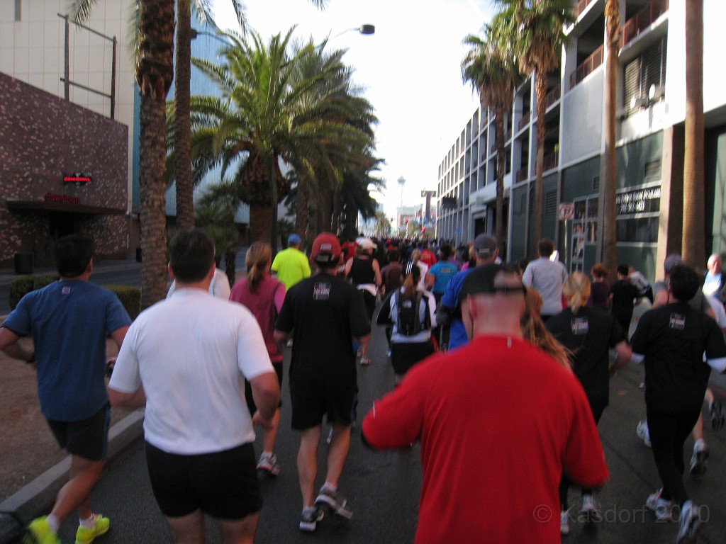 Las Vegas 2010 - Marathon 0711.JPG - The 2010 Las Vegas Fire - Ice and Sweat Tour. Half Marathon, Red Rock Canyon, Casinos, Valley of Fire.... and buffets!